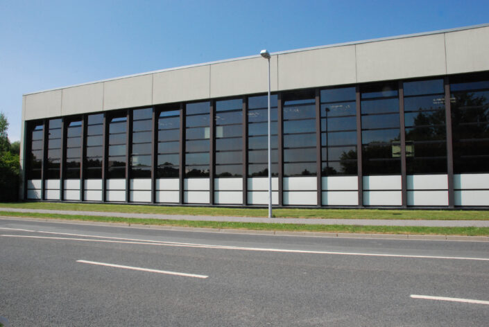 16.07.2010 – Bilder Grafik – BGS-Halle Außenansicht.jpg Außenaufnahme der ehemaligen BGS-Turnhalle