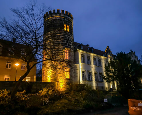 F6959C21-CA5E-4FF8-973F-FA9DFA86B30E